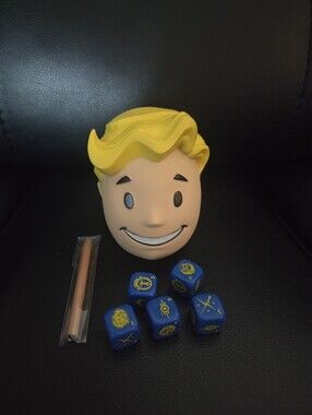 2016 USAopoly Fallout Vault Boy Edition Yahtzee Game